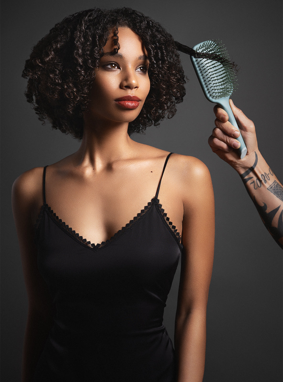 INTUITION FLEXER VENT BRUSH used for Wet detangling and Breaking up curls